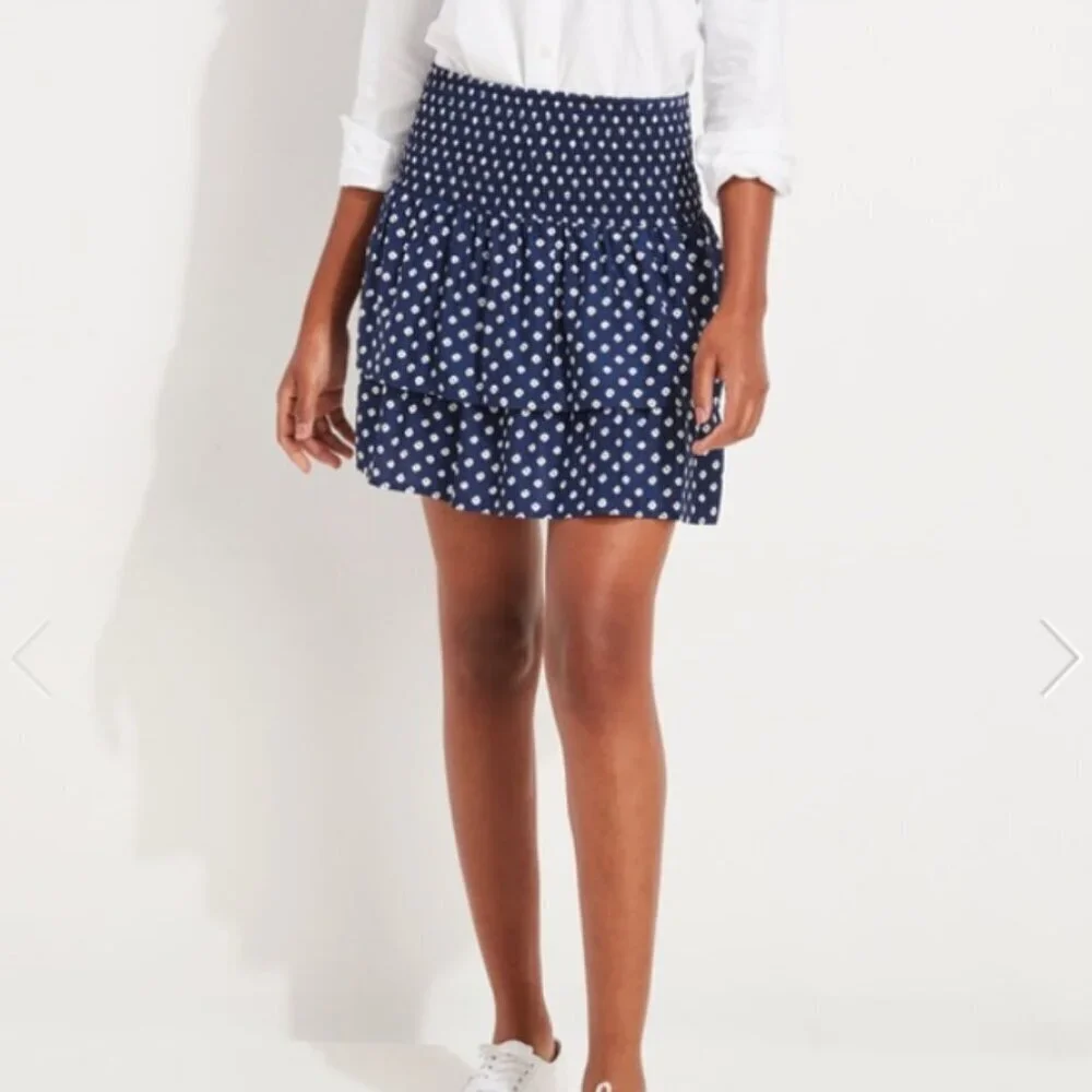 Vineyard Vines Navy Tiered Mini Skirt Stingray Print EUC Sz Medium M Elastic